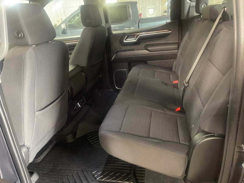 2022 Chevrolet Silverado 1500 LT (2FL)