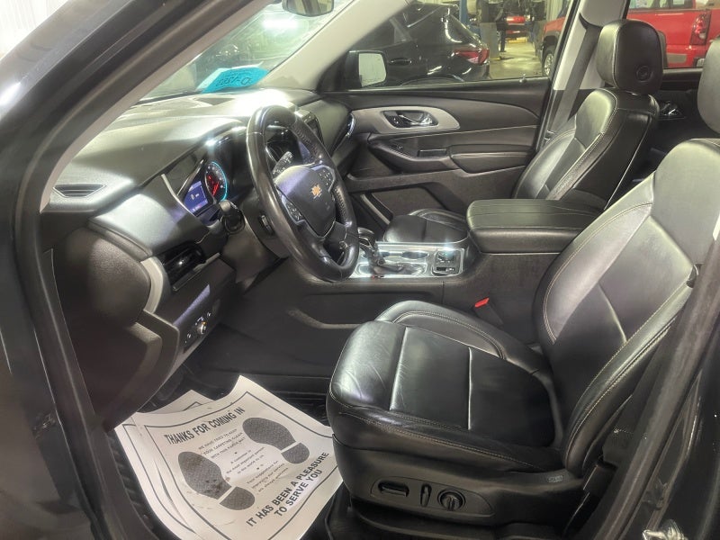 2021 Chevrolet Traverse LT Leather