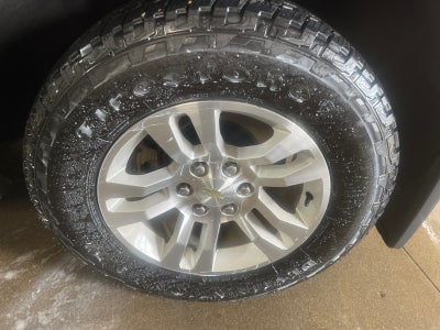 2016 Chevrolet Suburban LS