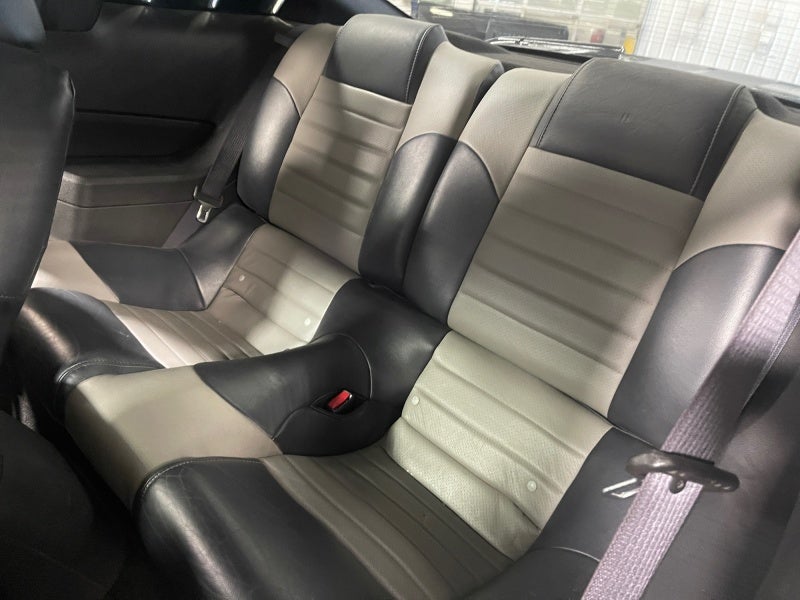 2006 Ford Mustang GT Deluxe