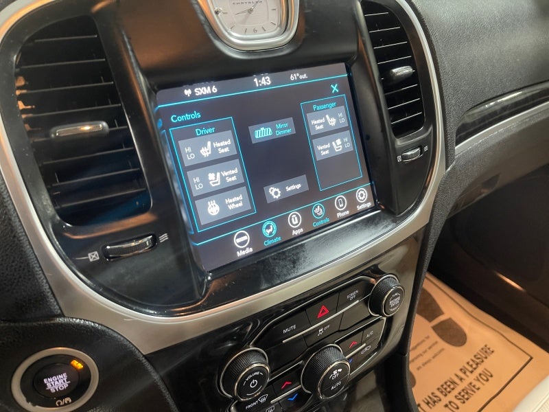 2018 Chrysler 300 Limited