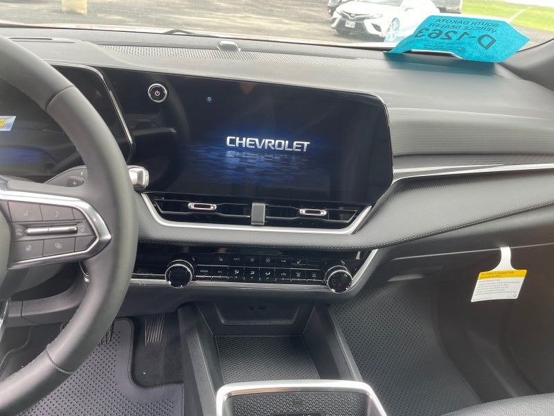 2027 Chevrolet Equinox LT - Photo 11