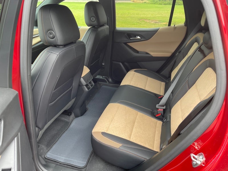 2027 Chevrolet Equinox ACTIV - Photo 14