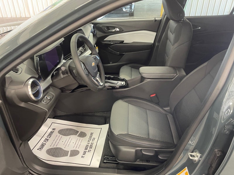 2026 Chevrolet Trax LT - Photo 9